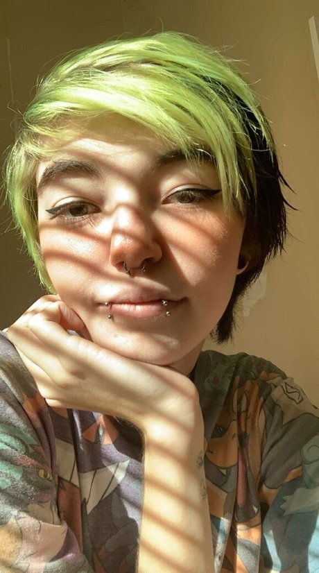 erasedweeaboo free erotic actress img