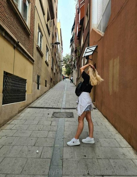 evelina hotgirl perfect star image