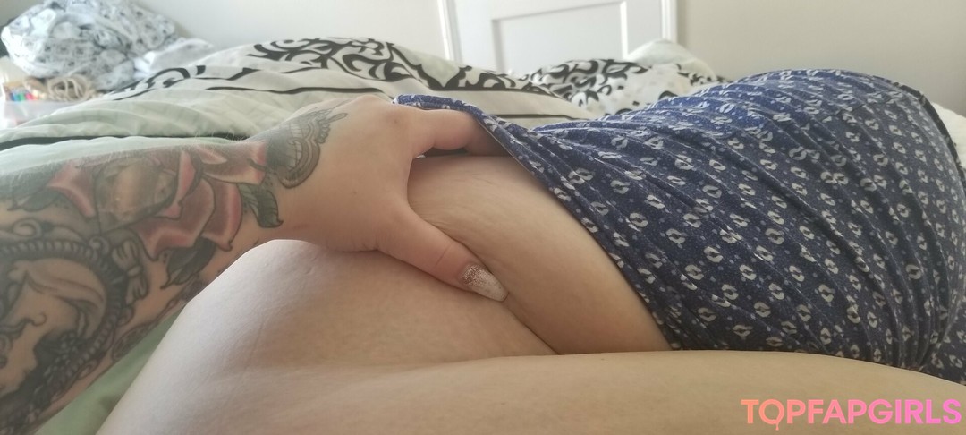 harlowbbw naked star image