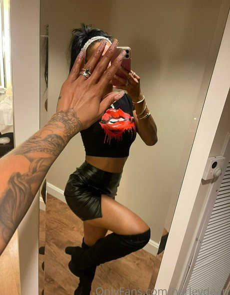 thigh high socks onlyfans naked pictures