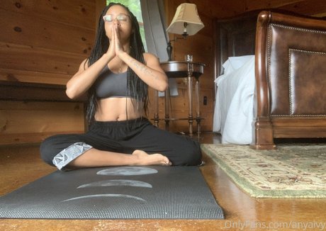 armpit licking onlyfans nudes image