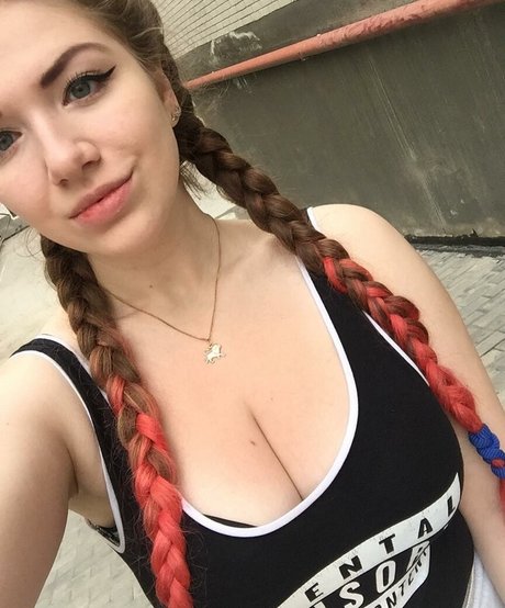 Sasha Shtern top profile image