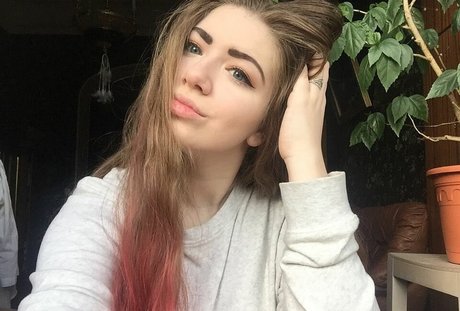 Sasha Shtern pornstar erotic img