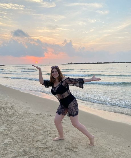 Sasha Shtern porn actress pictures