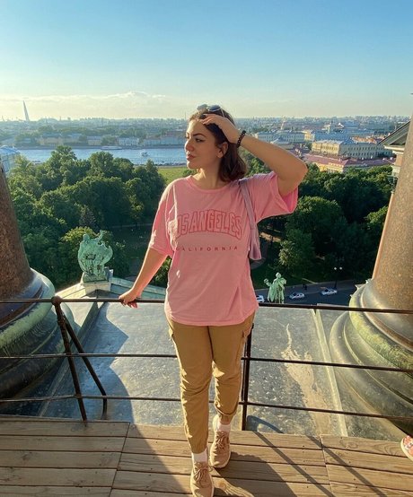 Sasha Shtern hd actress image