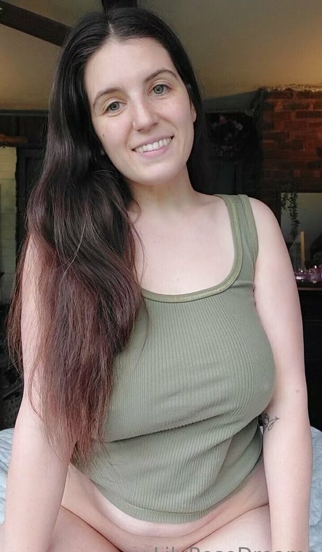 lilyrose71 star erotic gallery