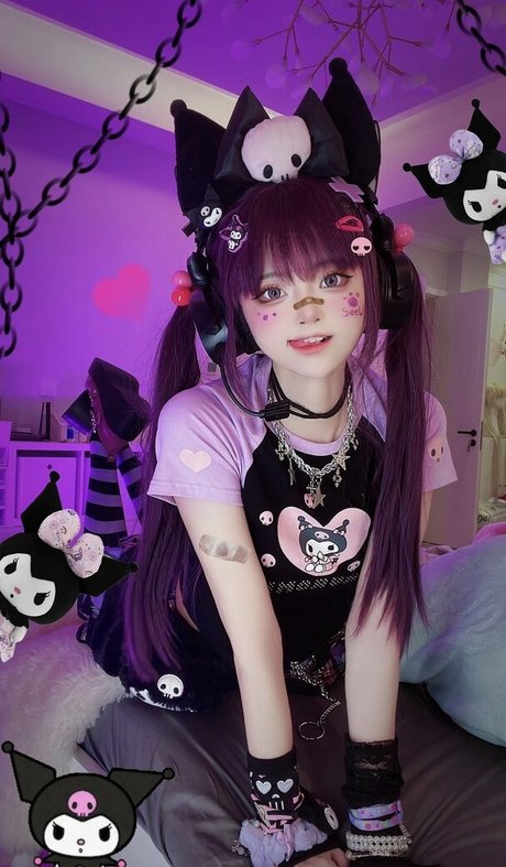 SeeU Cosplay hd actress image