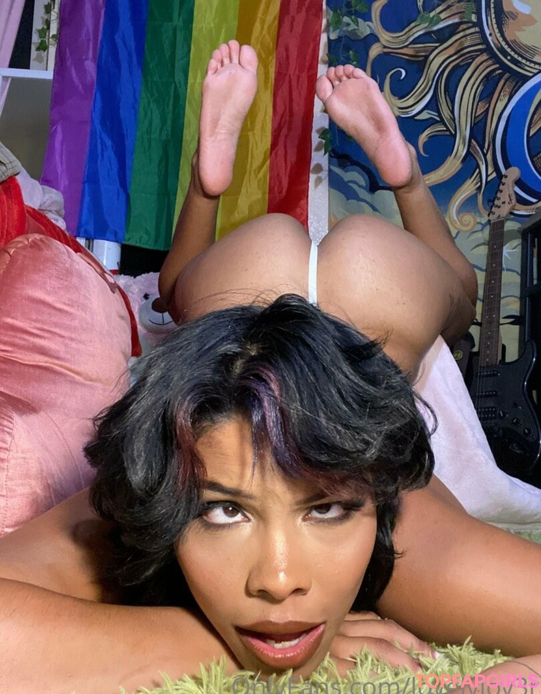 lovelylov3r star hot photo