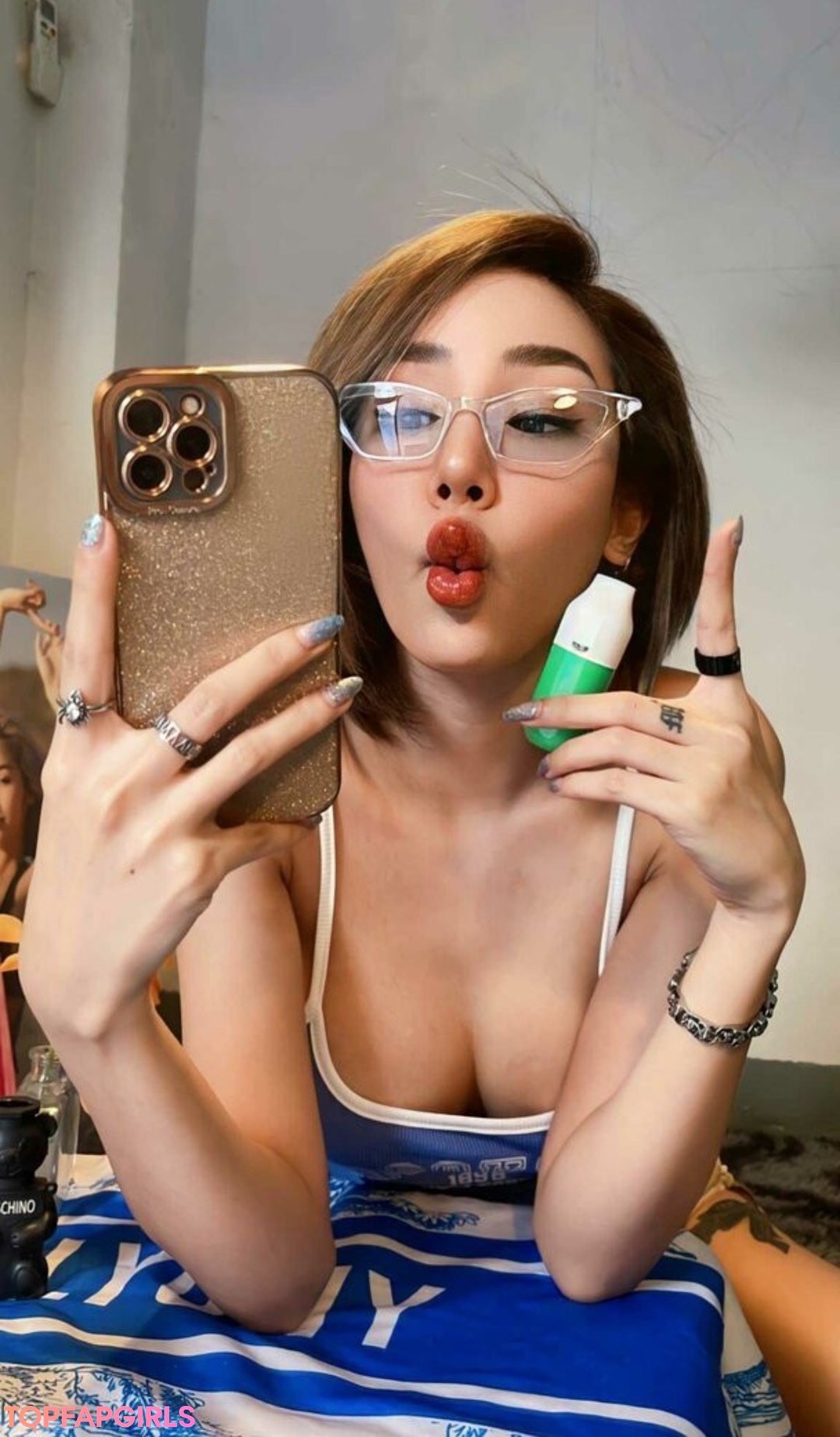 chaly xx porn star pictures