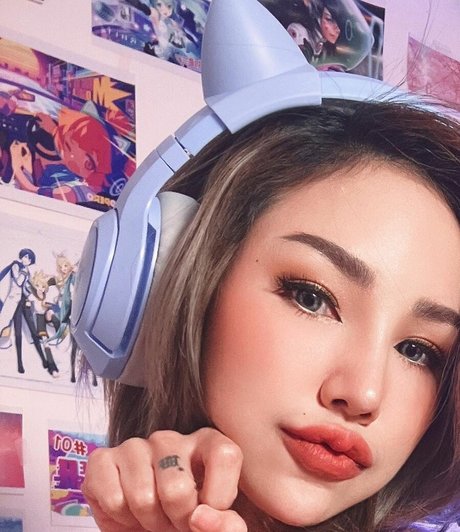 chaly xx star pornographic archive