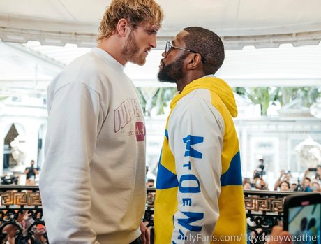 floydmayweather nudes star photo