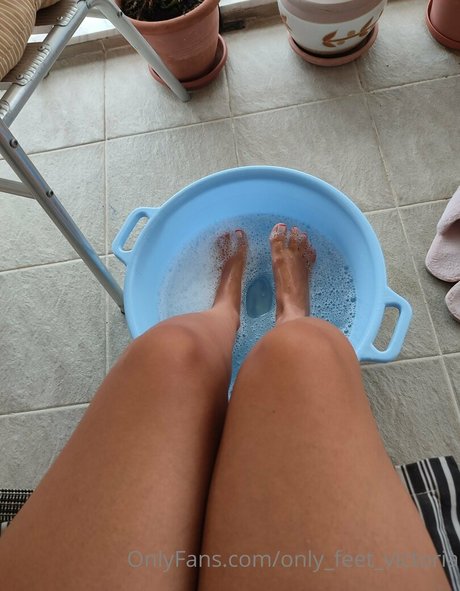 only feet victoria profile image