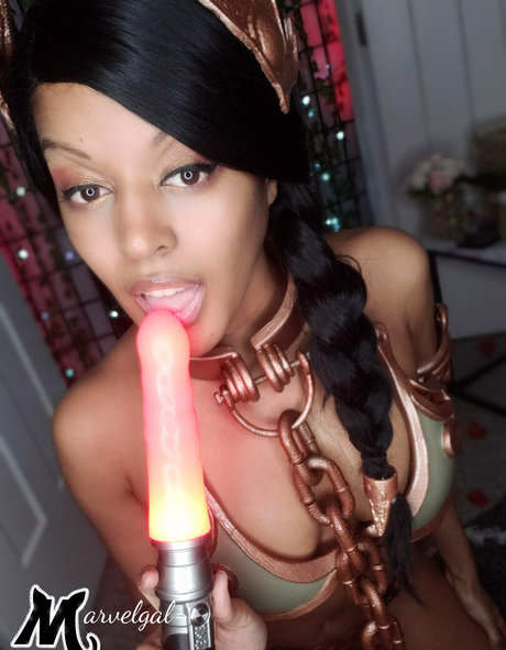 marvelgal07free art model photo