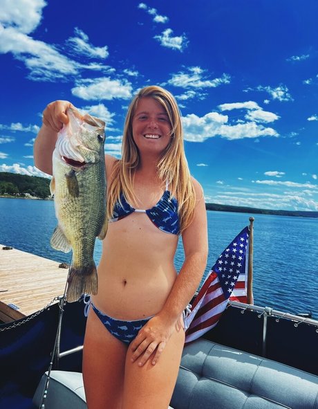 Kaitlyn Young hot pornstar galleries