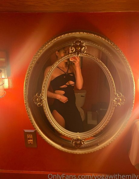 yogawithemily star adult picture