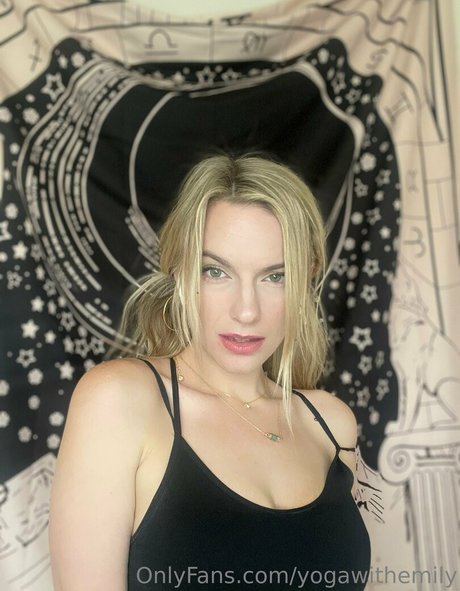 yogawithemily beautiful model picture