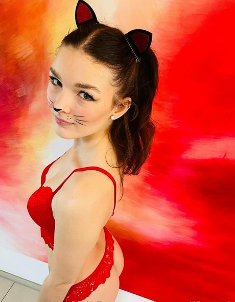 janeyslifepeek star hot image