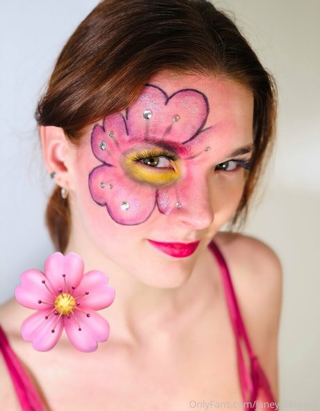 janeyslifepeek model pretty pics