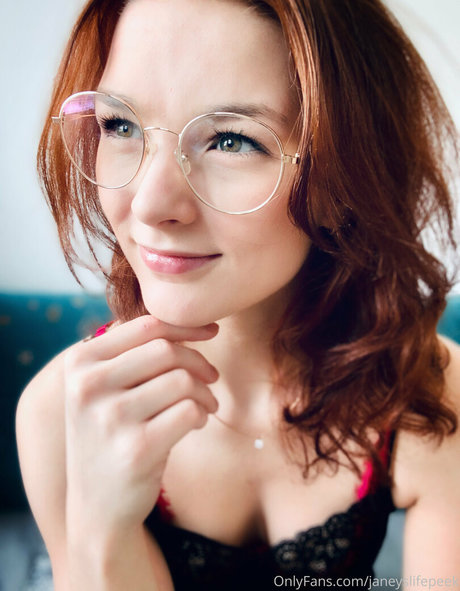 janeyslifepeek erotic model photos