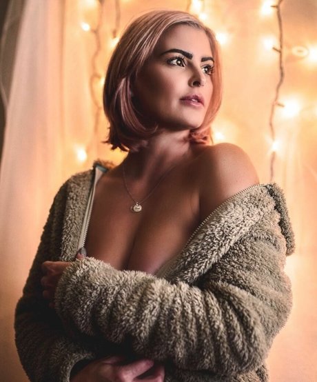 Natalie Rose model pretty images