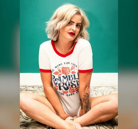 Natalie Rose naked star pic