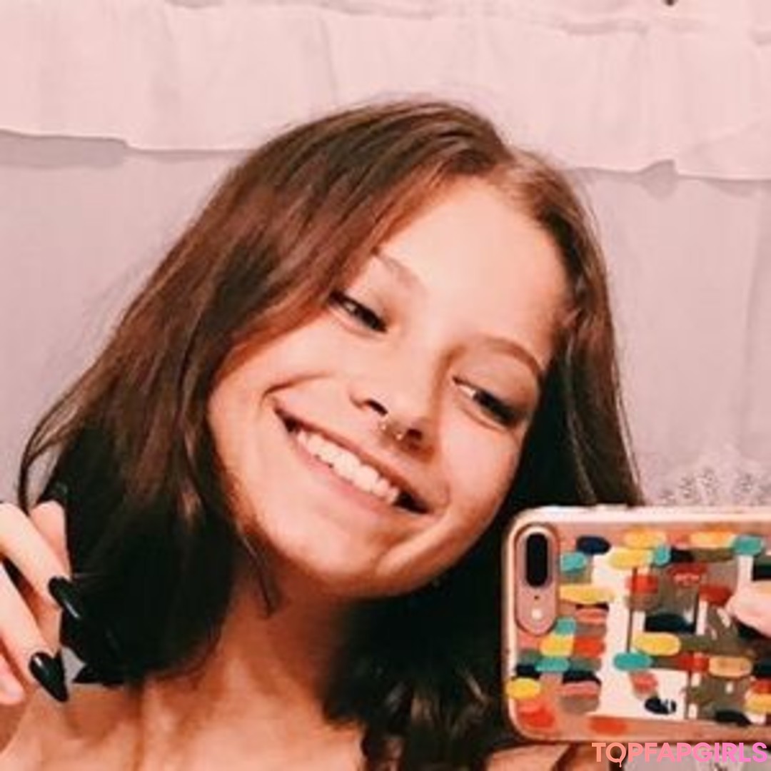 Victoria Biocca star nude image
