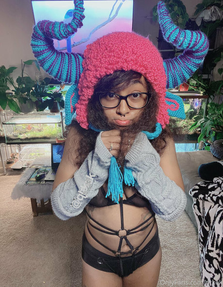 qtkek hd actress pic