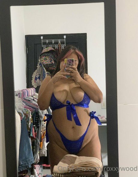 roxxywood star sexy photos