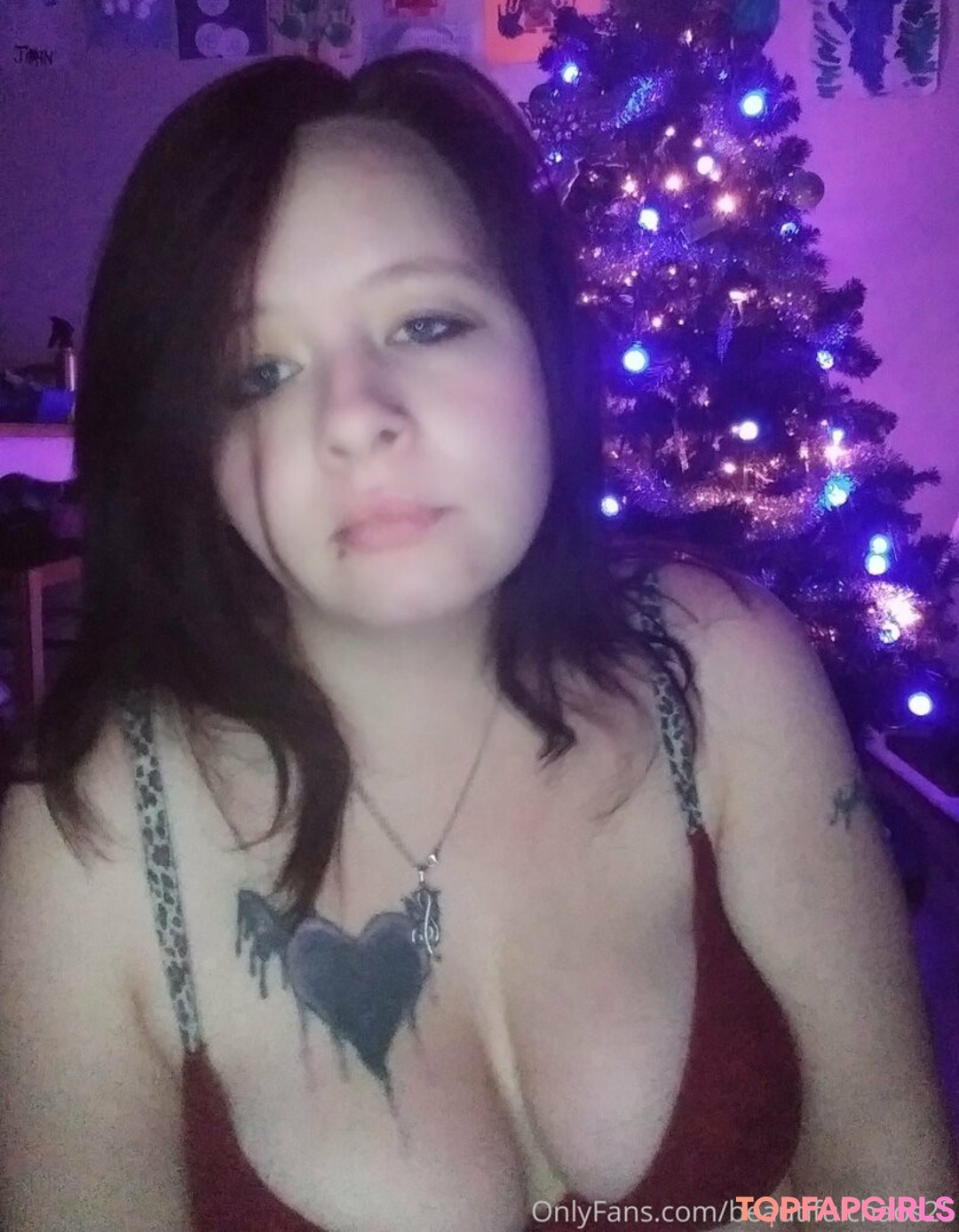 skinny shemale onlyfans top pic