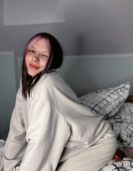 miastarsvip model sex pic