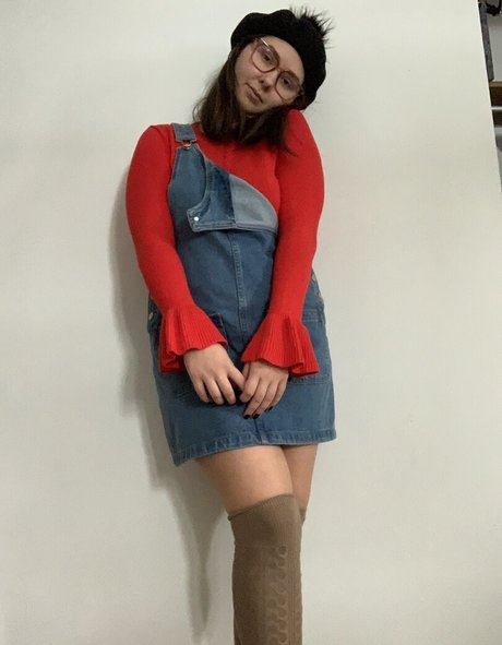 teen natural tits onlyfans sexy nude photo