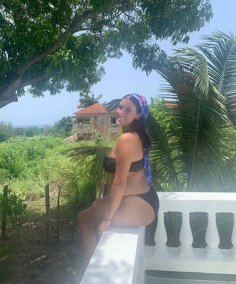 beautiful japanese onlyfans exclusive photos