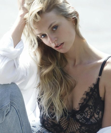 reaganhack pornstar erotic images