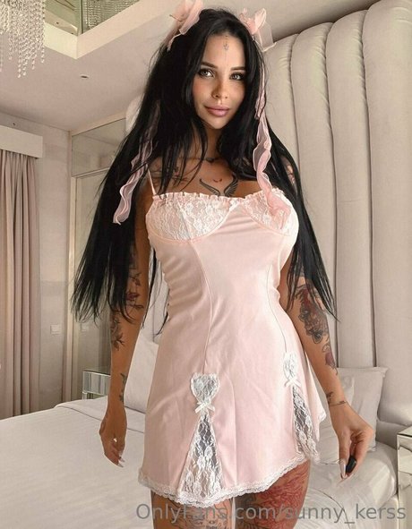 Sunny kerss model top images