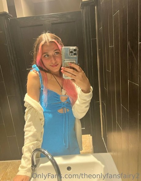 stepdaughter onlyfans hot sexy pic