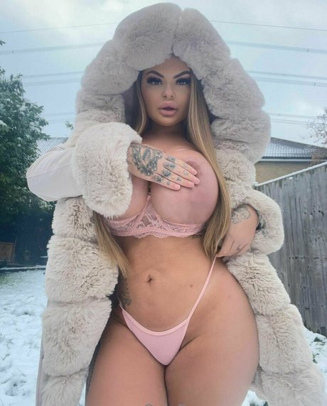 mr essex exclusive actress photos