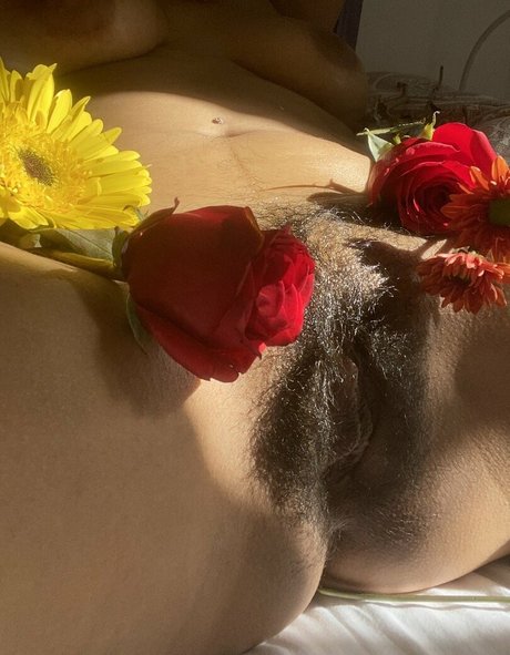 Droolydog model exclusive picture