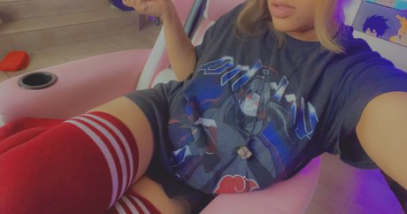 Kikicheea model adult galleries