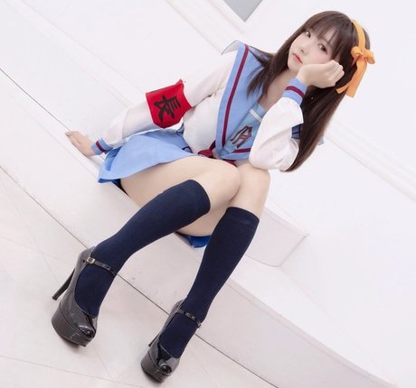 Lee Lyn adult actress pics