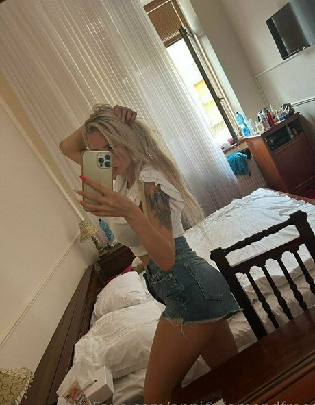 anniediamondfree model top img