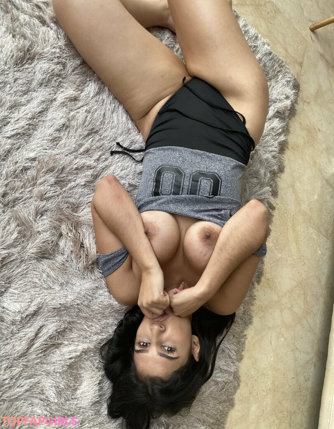 malyia hot model pics