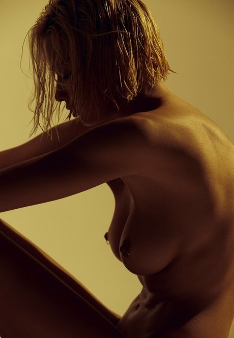 petite skinny onlyfans hot nude picture