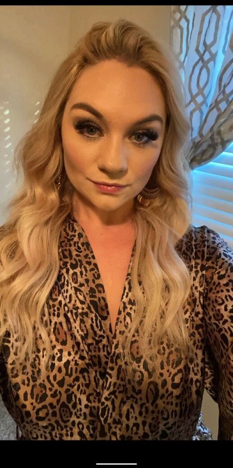 lesbian milf onlyfans hot sexy image