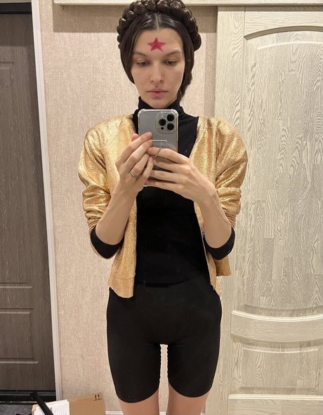 Sasha Zotova star erotic pic