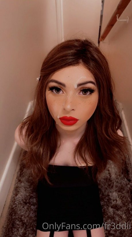 Fr3ddii naked pornstar picture