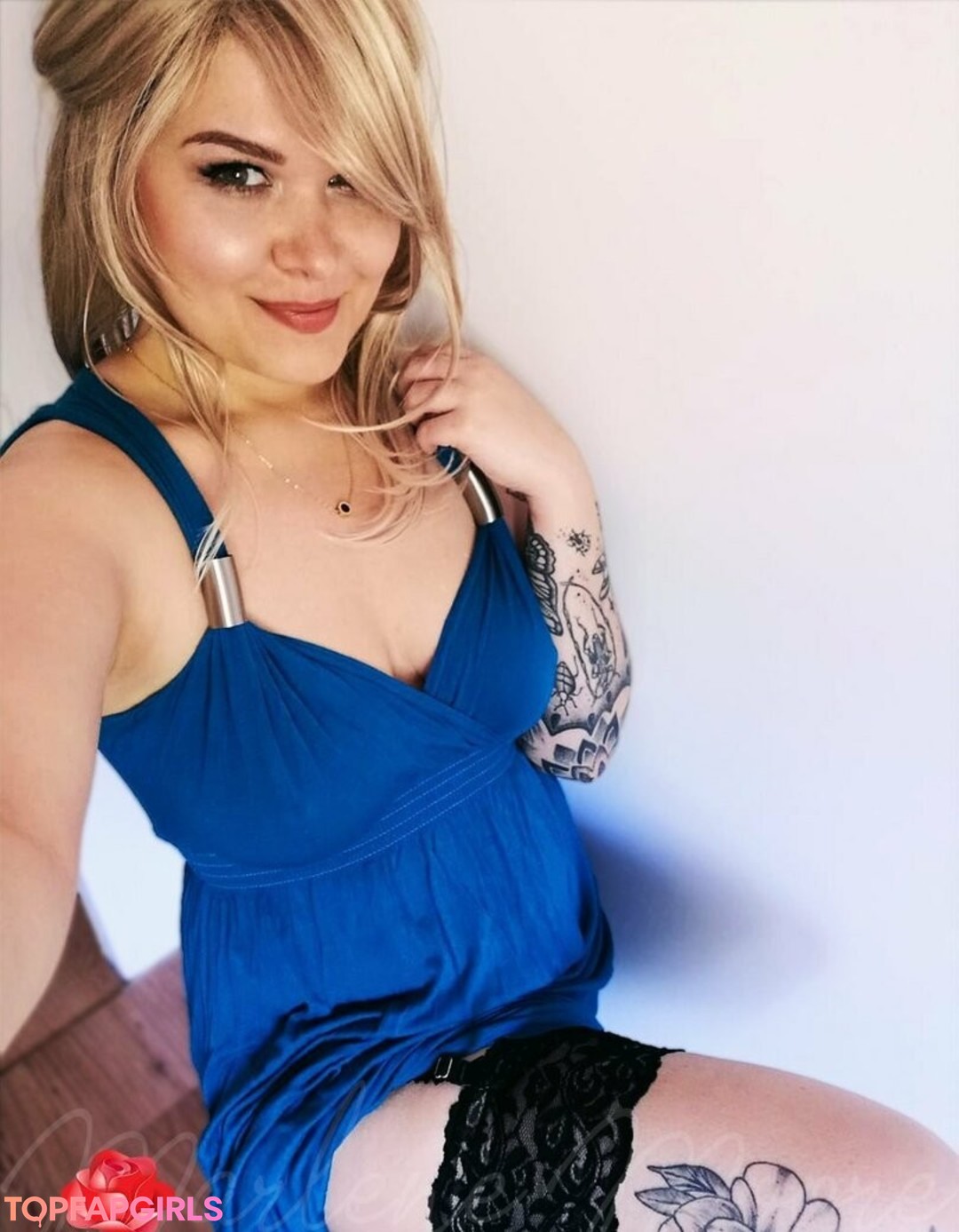 amateur blonde onlyfans beautiful photos