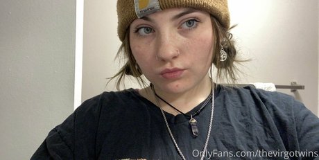 thevirgotwins model top picture