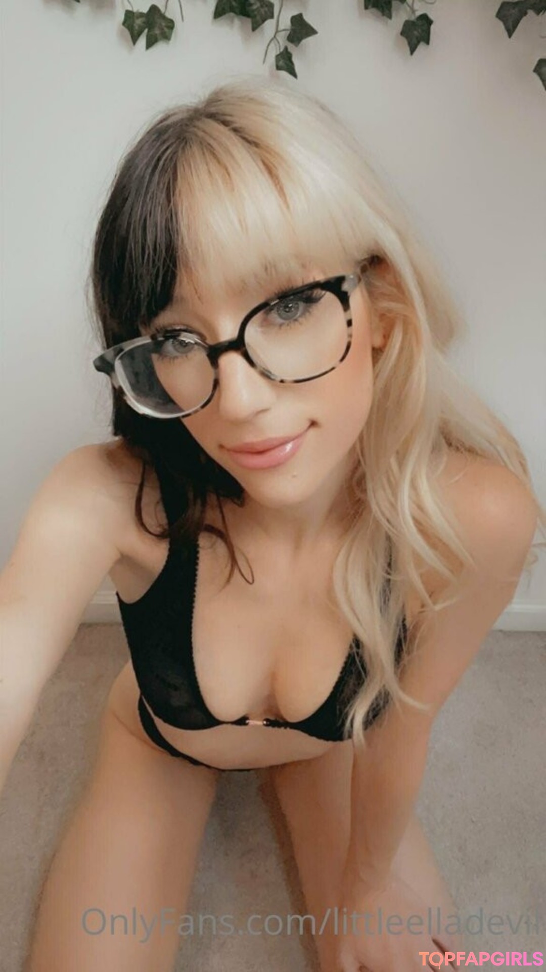 cougars onlyfans hot photo