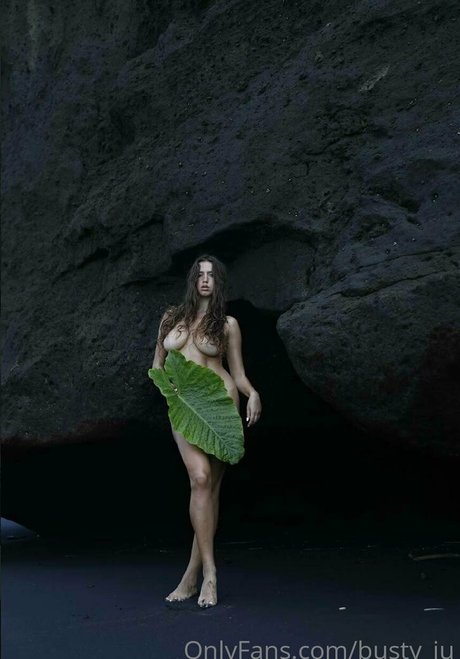 busty ju pornographic star gallery