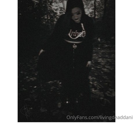 livingdeaddani adult model photos